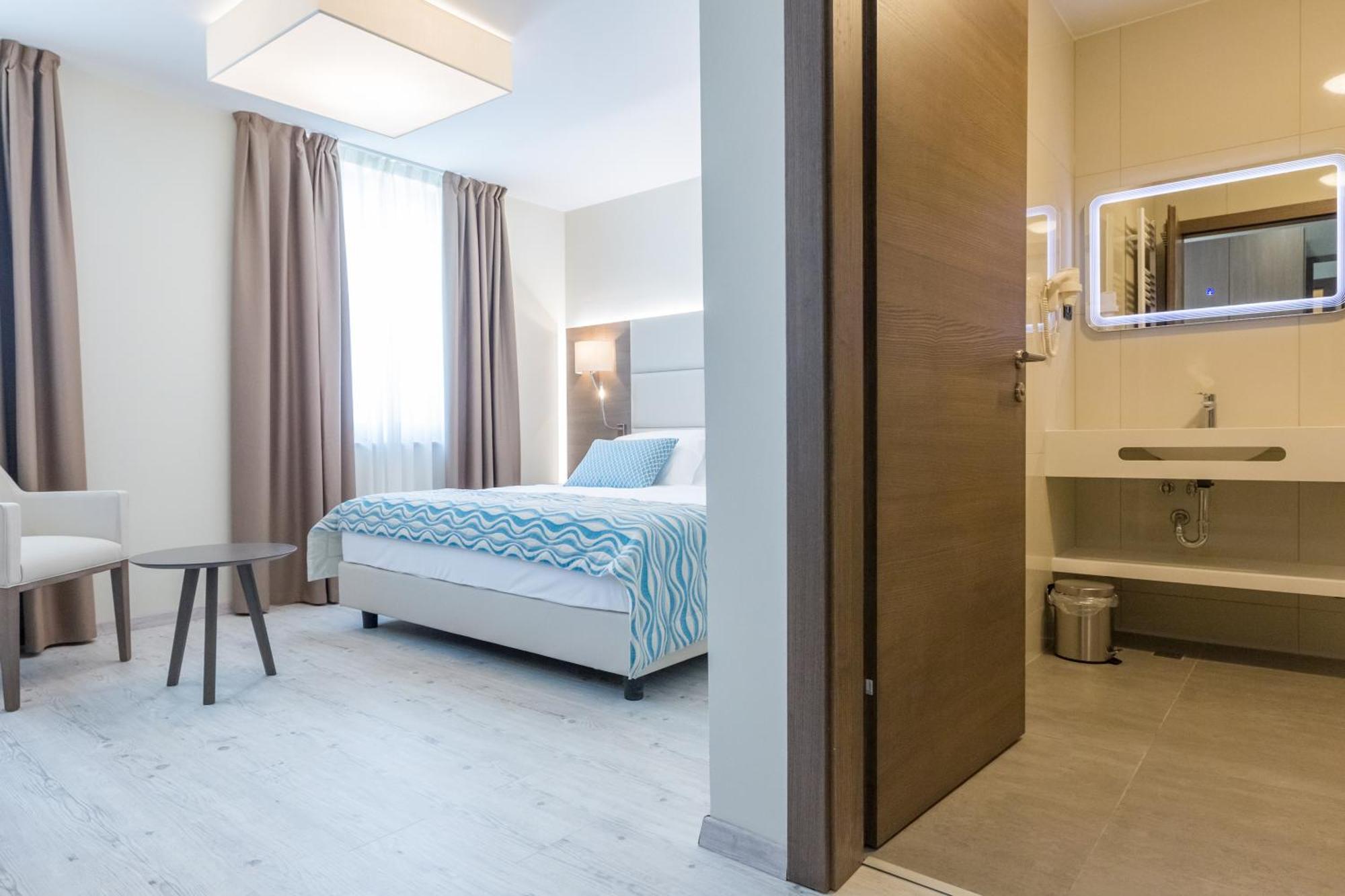 Hotel بيتريتْشاني الغرفة الصورة