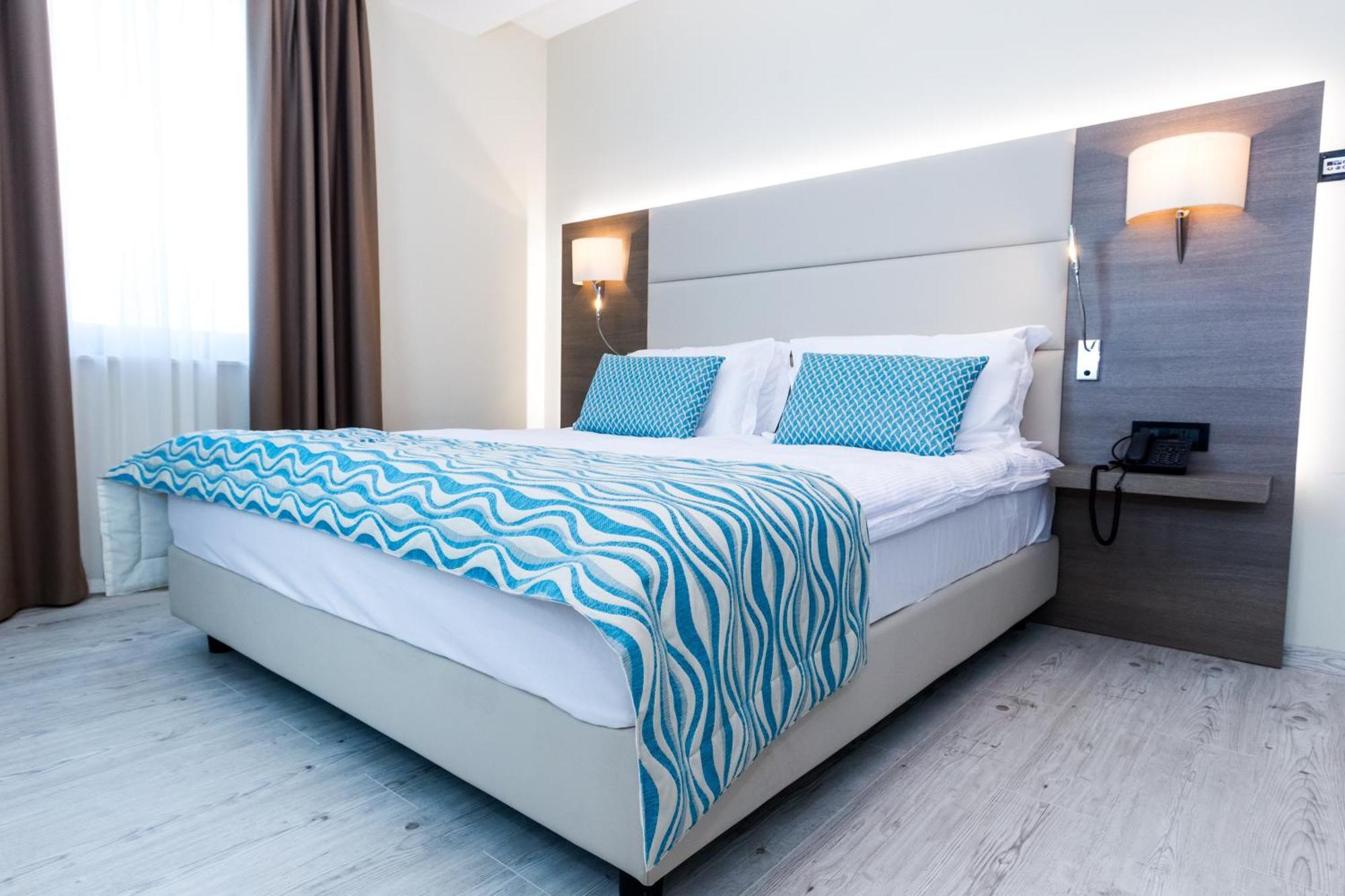 Hotel بيتريتْشاني الغرفة الصورة